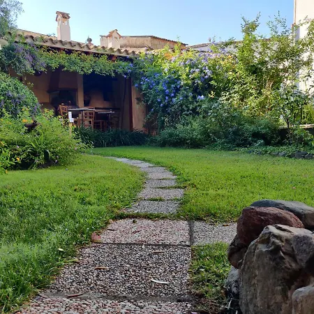 Dimora Degli Ulivi Couette-café 4*