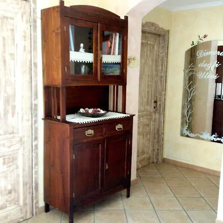 Dimora Degli Ulivi Couette-café Muravera